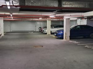 Prodej garážového stání, Praha - Strašnice, Vinohradská, 11 m2