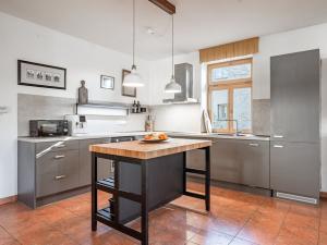 Prodej rodinného domu, Okrouhlice - Chlístov, 224 m2