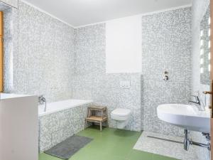 Prodej rodinného domu, Okrouhlice - Chlístov, 224 m2