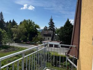 Prodej bytu 2+kk, Černošice, Slunečná, 54 m2