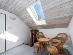 Pronájem chalupy, Dobrovice - Úherce, 180 m2