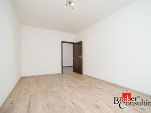 Pronájem bytu 2+kk, Kladno, Jaroslava Holečka, 56 m2