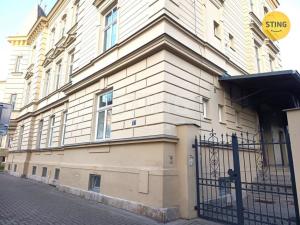 Pronájem bytu 2+kk, Opava, Alšova, 55 m2