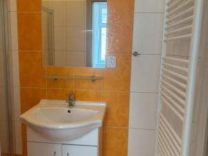 Pronájem bytu 2+kk, Plzeň - Jižní Předměstí, V Šipce, 45 m2