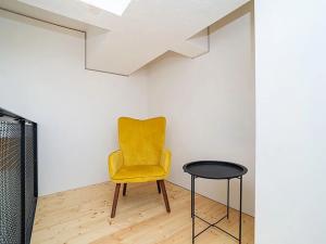 Pronájem bytu 2+kk, Praha - Košíře, Naskové, 64 m2