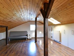 Pronájem komerční nemovitosti, Praha - Křeslice, Na rovině, 140 m2