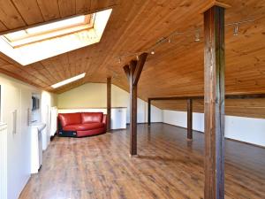 Pronájem komerční nemovitosti, Praha - Křeslice, Na rovině, 140 m2