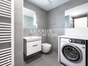 Pronájem bytu 1+kk, Praha - Strašnice, Zvěřinova, 39 m2