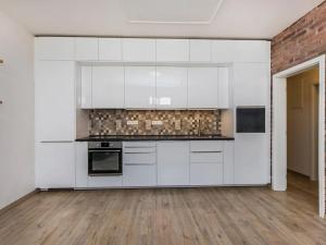 Pronájem bytu 2+kk, Praha - Košíře, Pod Kavalírkou, 43 m2