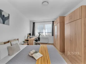 Prodej bytu 2+kk, Praha, U konečné, 61 m2
