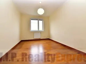 Prodej bytu 3+kk, Praha - Kyje, Břeclavská, 70 m2