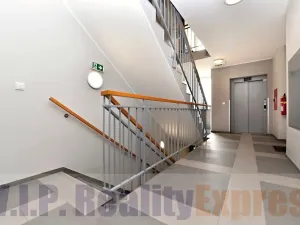 Prodej bytu 3+kk, Praha - Kyje, Břeclavská, 70 m2
