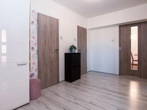 Prodej bytu 3+kk, Veleň, U Sluh, 77 m2