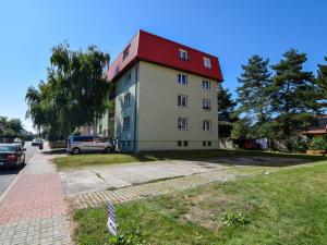 Prodej bytu 3+kk, Veleň, U Sluh, 77 m2