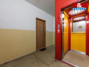 Prodej bytu 3+1, Nová Role, Chodovská, 58 m2