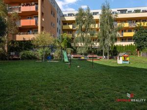 Pronájem bytu 1+kk, Hradec Králové - Třebeš, Ve Stromovce, 41 m2