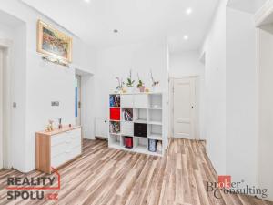 Prodej bytu 3+1, Praha - Karlín, Březinova, 120 m2