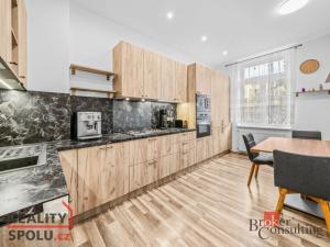 Prodej bytu 3+1, Praha - Karlín, Březinova, 120 m2