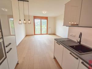 Pronájem bytu 2+kk, Praha - Modřany, Vrátnická, 63 m2