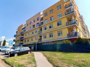 Prodej bytu 2+kk, Milovice, Lesní, 49 m2