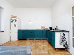 Prodej bytu 2+1, Říčany, nám. Československé armády, 72 m2