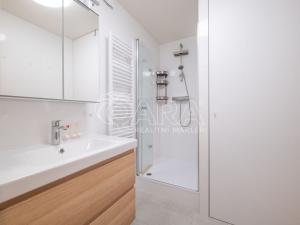 Pronájem bytu 3+1, Praha - Kobylisy, Střekovská, 64 m2