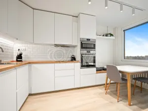 Pronájem bytu 3+1, Praha - Kobylisy, Střekovská, 64 m2