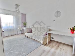 Pronájem bytu 2+kk, Praha - Kobylisy, Bojasova, 46 m2