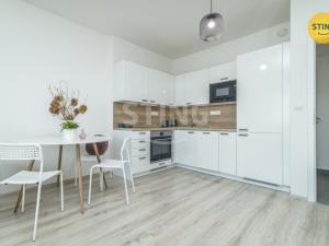 Prodej bytu 2+kk, Praha, Tupolevova, 58 m2