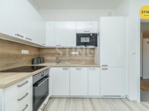 Prodej bytu 2+kk, Praha, Tupolevova, 58 m2