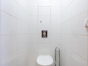 Pronájem bytu 1+kk, Praha - Prosek, Valečovská, 48 m2