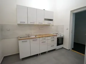 Pronájem bytu 1+1, Jaroměř, Školní