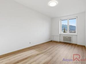 Prodej bytu 2+1, Karlovy Vary, Šmeralova, 51 m2