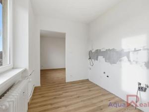 Prodej bytu 2+1, Karlovy Vary, Šmeralova, 51 m2