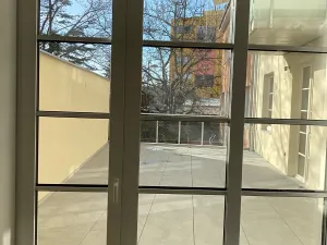 Pronájem bytu 1+kk, Praha - Žižkov, Na rovnosti, 50 m2