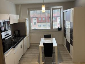 Pronájem bytu 2+kk, Sokolov, Křížová, 40 m2