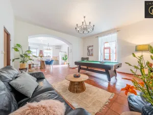 Prodej rodinného domu, Roztoky, 300 m2