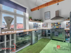 Prodej bytu 3+kk, Praha - Holešovice, U Uranie, 95 m2