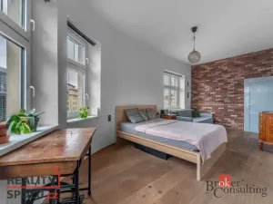 Prodej bytu 3+kk, Praha - Holešovice, U Uranie, 95 m2