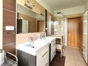 Prodej rodinného domu, Ostrava - Poruba, V Zahradách, 285 m2