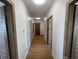 Pronájem bytu 2+1, Hodonín, Velkomoravská, 60 m2