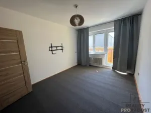 Pronájem bytu 2+1, Hodonín, Velkomoravská, 60 m2