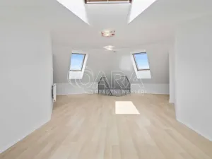 Pronájem bytu 3+kk, Praha - Vysočany, Spojovací, 91 m2