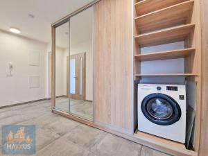 Pronájem bytu 2+kk, Praha - Čimice, Hrašeho, 74 m2