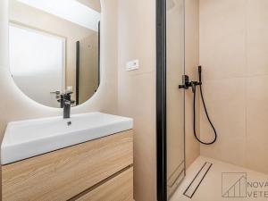 Prodej bytu 4+kk, Praha - Holešovice, Na Maninách, 95 m2