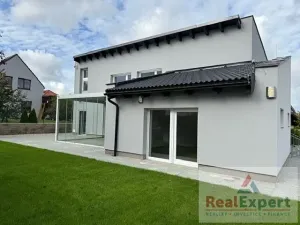 Pronájem rodinného domu, Šestajovice, Křížovnická, 180 m2