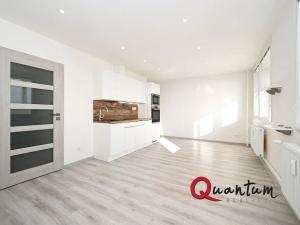 Pronájem bytu 1+kk, Kladno, Švédská, 33 m2