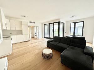 Pronájem bytu 2+kk, Praha - Smíchov, Grafická, 70 m2