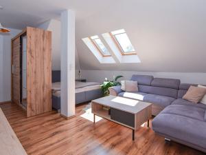 Pronájem bytu 1+kk, Říčany - Jažlovice, Jažlovická, 38 m2