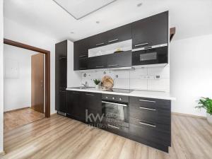 Prodej bytu 1+kk, Praha - Žižkov, Jeseniova, 39 m2